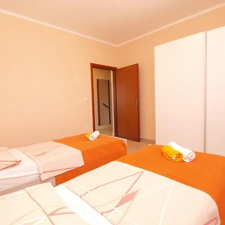 Apartamento Roberto 1386 Galižana