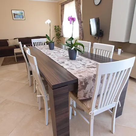 Roberto 1386 Apartamento Galižana