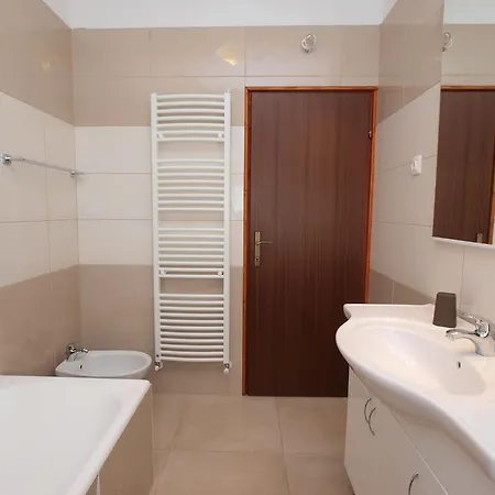 Roberto 1386 Apartamento
